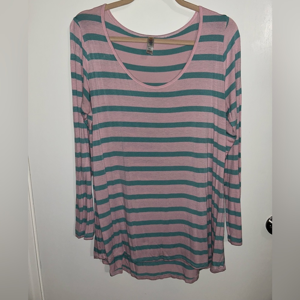 Lularoe Lynnae pink with teal stripe long sleeve shirt